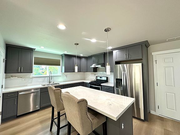 main floor - kitchen