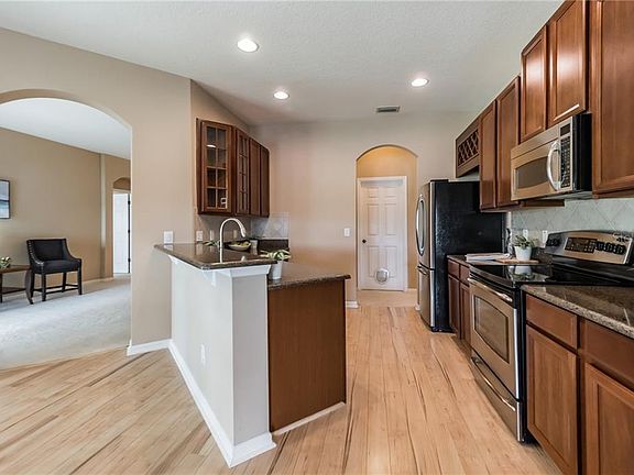 4th image of 2276 Holly Pine Cir