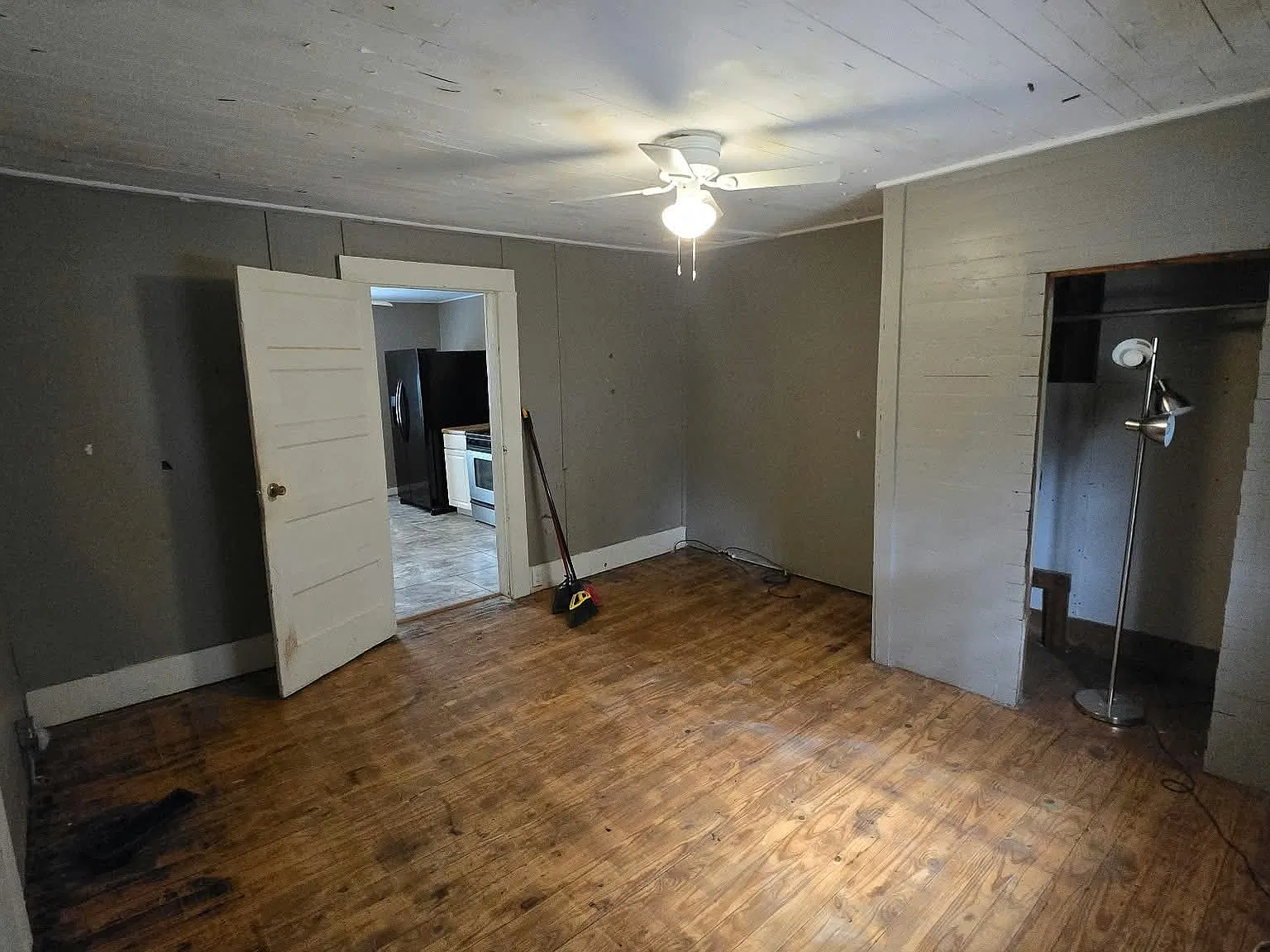 2 bed, 1008 sqft, $1,300 — Photo 4