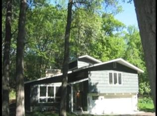 17 Eagle Ridge Rd, North Oaks, MN 55127