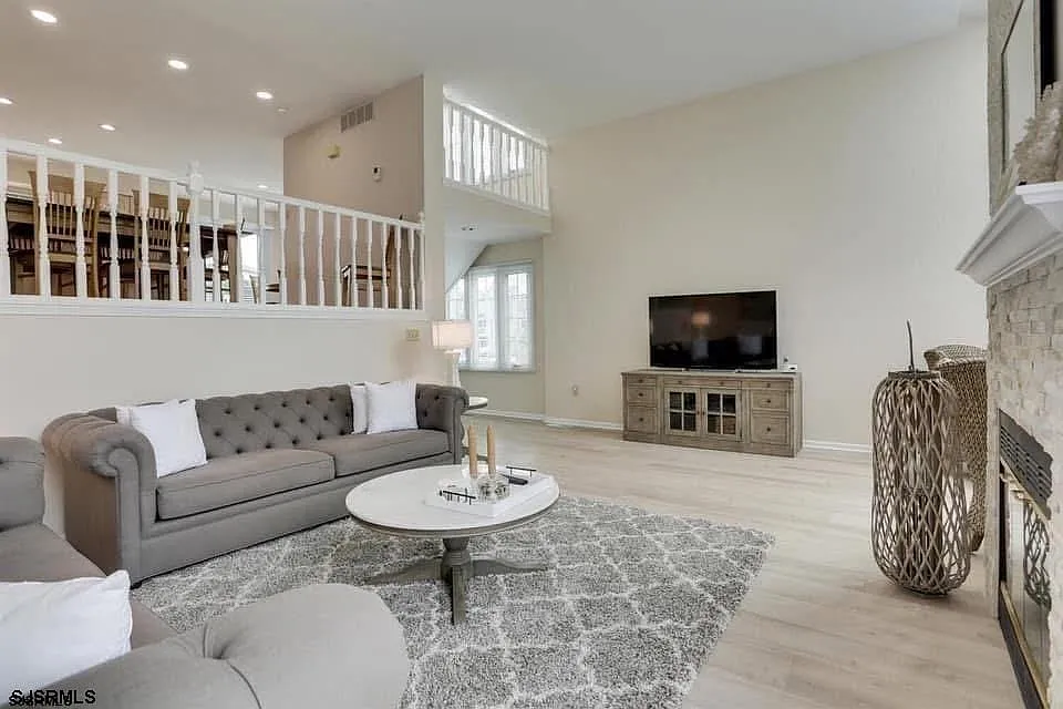 3 bed, 2.5 bath, 1900 sqft, $2,750 — Photo 4