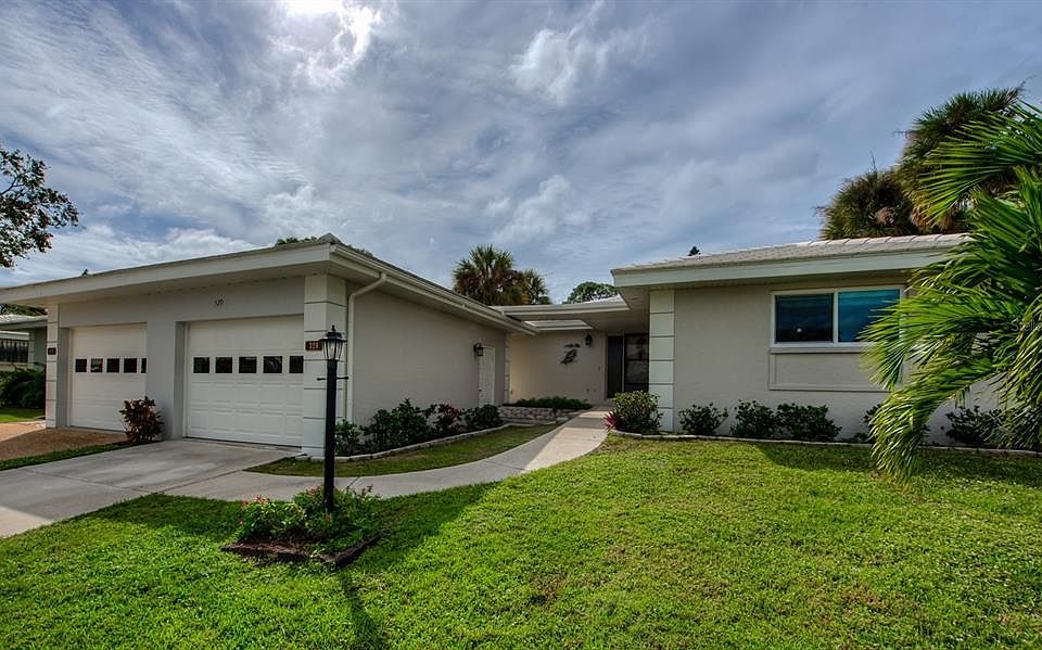 1st image of 320 Dante Dr #320