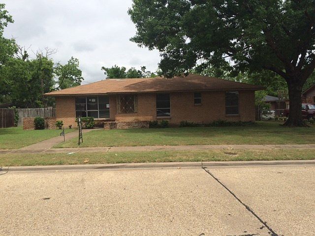 1st image of 1019 Oak Park Dr