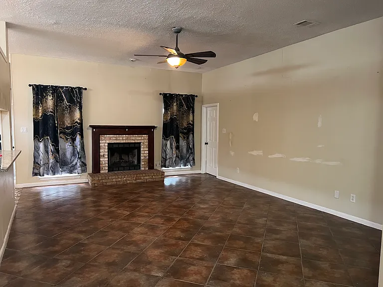 4915 Silent Lk — Photo 5