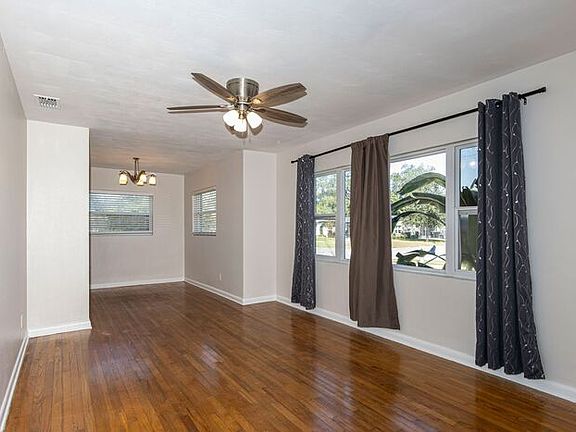 5th image of 776 Carew Ave
