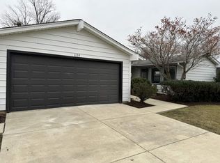 1159 Grissom Trl, Elk Grove Village, IL 60007