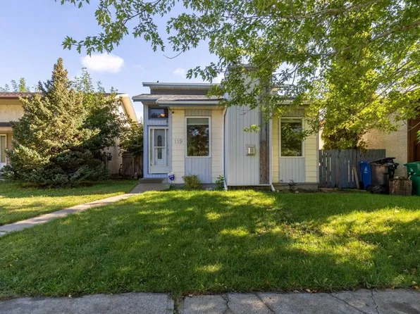 119 Red Crow Blvd W, Lethbridge, AB T1K 5N2