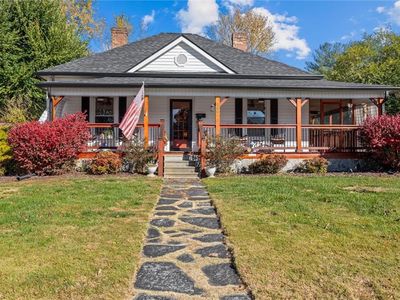 200 W Oakdale St, Mount Airy, NC, 27030