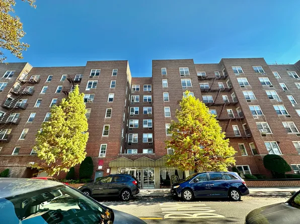 2665 Homecrest Avenue image 1 of 2