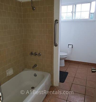 5th image of 458 Birdwell St