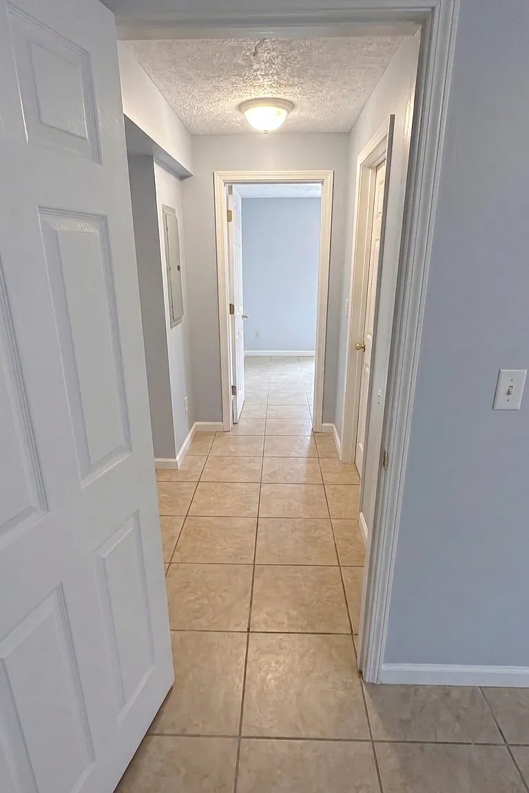 2 bed, 1000 sqft, $850 — Photo 4
