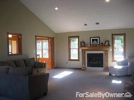 5th image of 364 Karen Dr