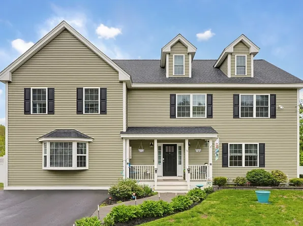 16 Poitras Ave, Tyngsboro, MA 01879
