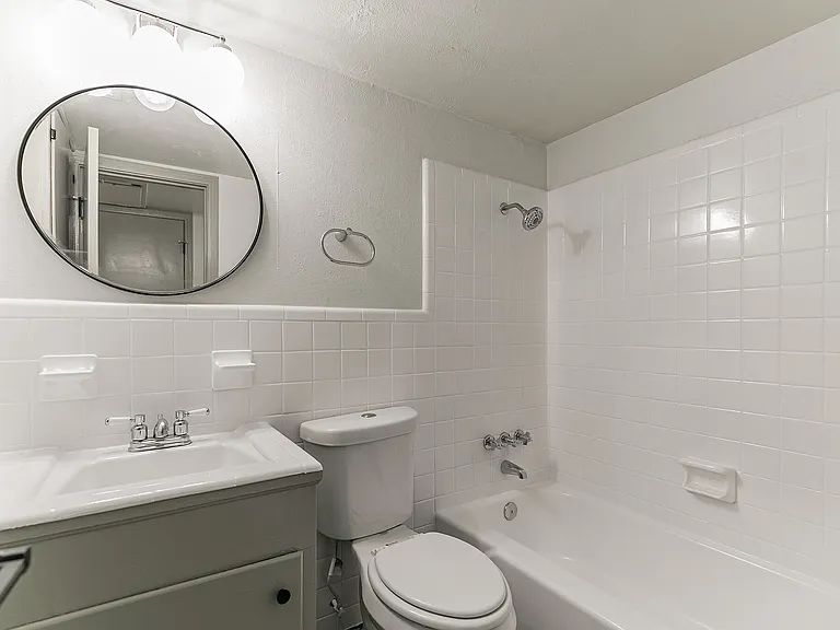 Colony House — Photo 16