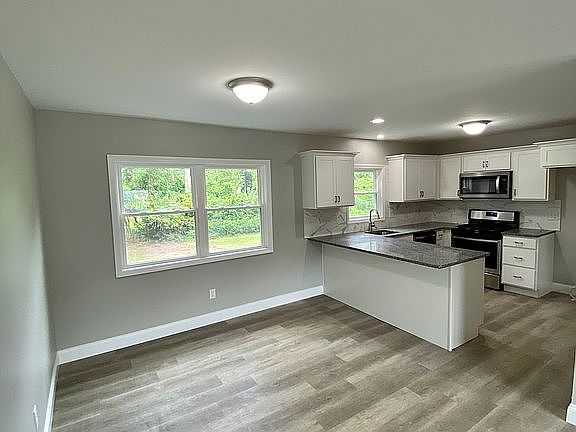 5th image of 40 Thoroughbred Ln
