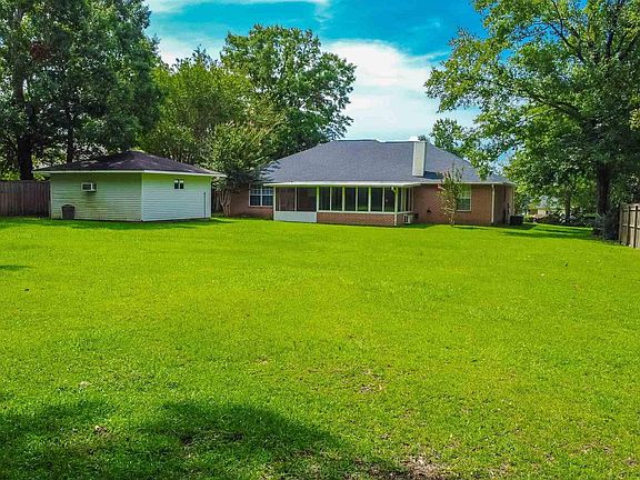 3rd image of 3333 Indian Hills Dr