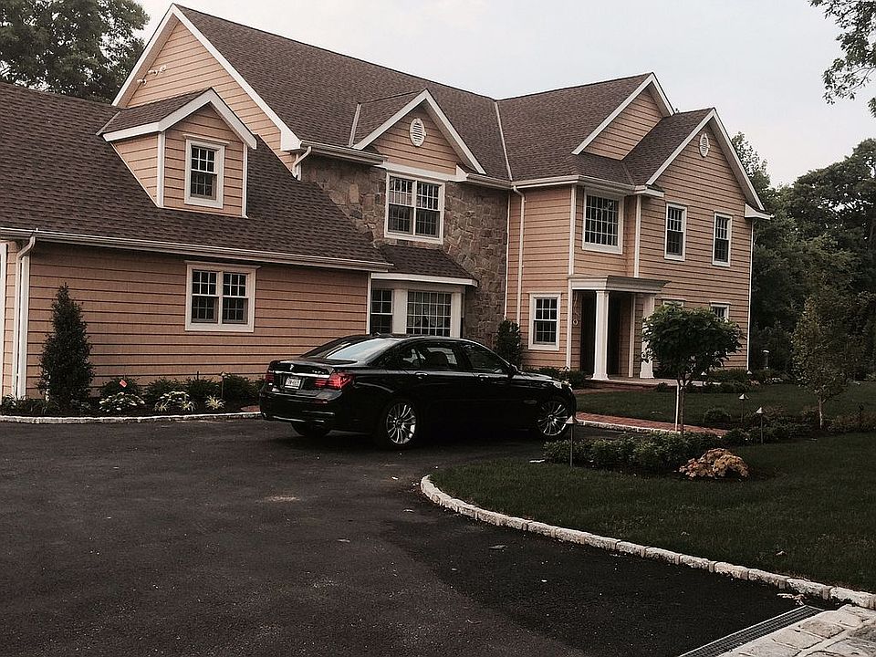 2nd image of 1335 Hewlett Ln