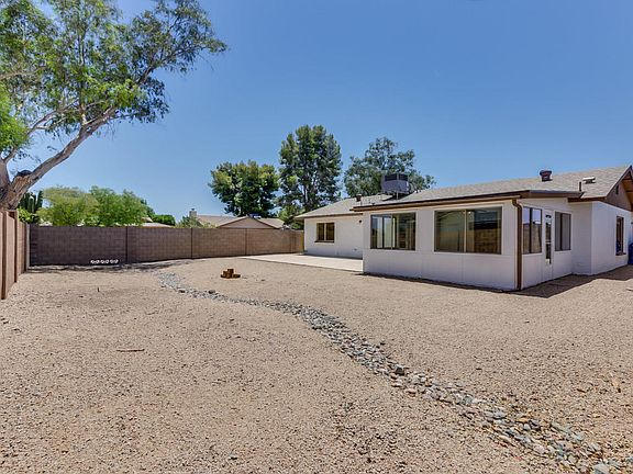 5th image of 2248 W Port Royale Ln