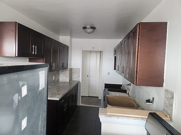 3rd image of 166-05 Highland Ave #9M