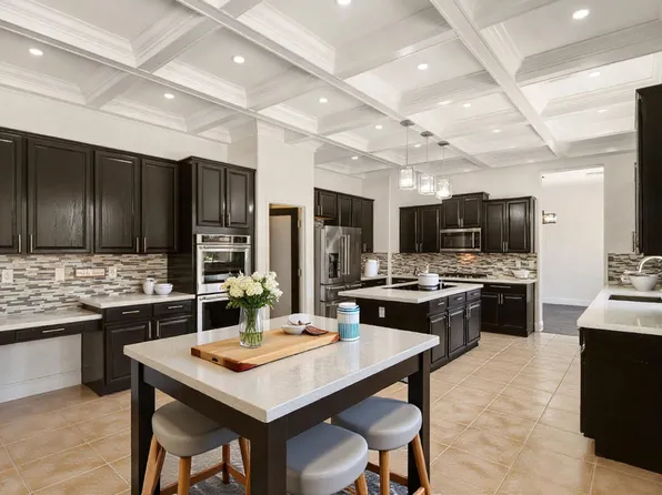 3937 E TAURUS Place, Chandler, AZ 85249