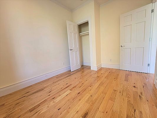 4th image of 121 W 104th St APT 5R