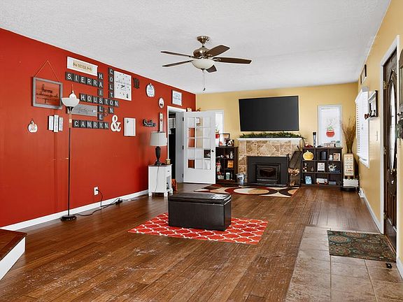 5th image of 986 Woodland Rd