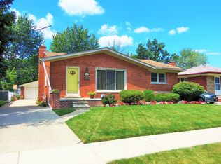 31537 Kelly Rd, Fraser, MI 48026