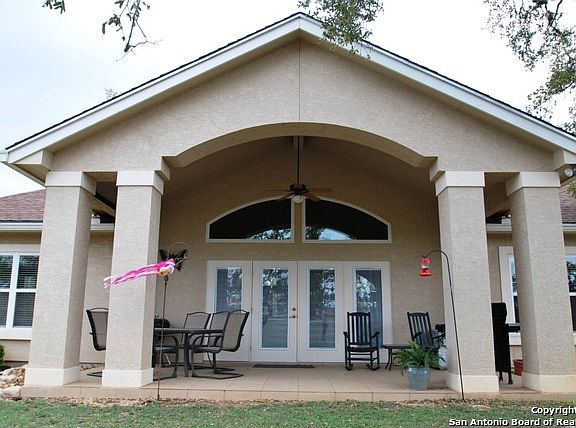 3rd image of 464 Knollwood Cir