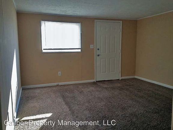 4th image of 2501 1/2 Virginia Ave