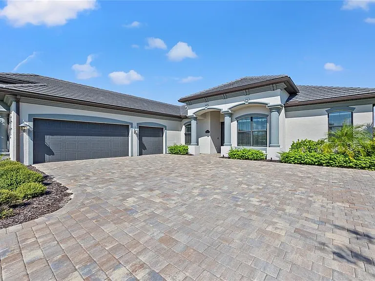 5623 Mulligan Way — Photo 2
