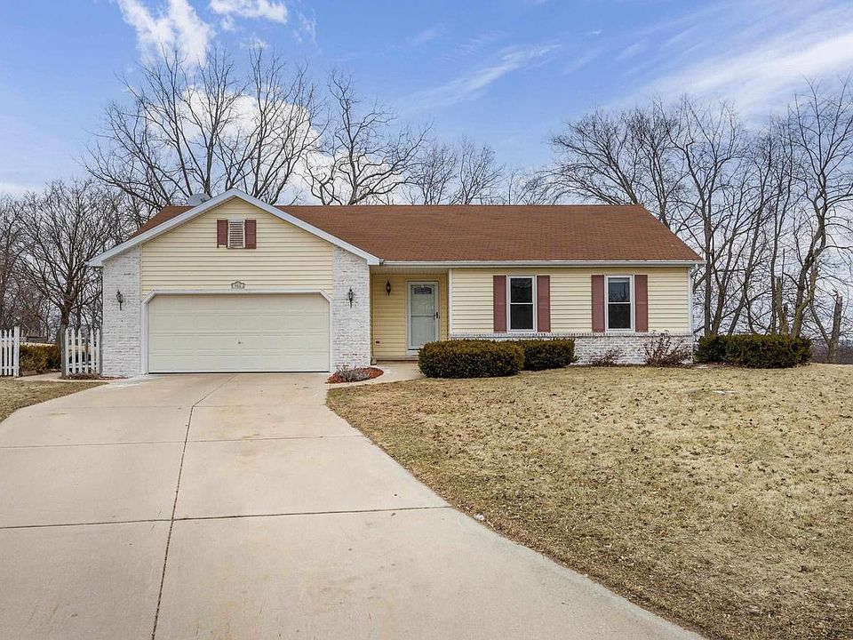 1st image of 902 Anna Court