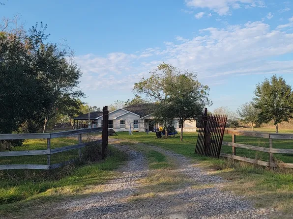 1499 County Road 393b, Alvin, TX 77511