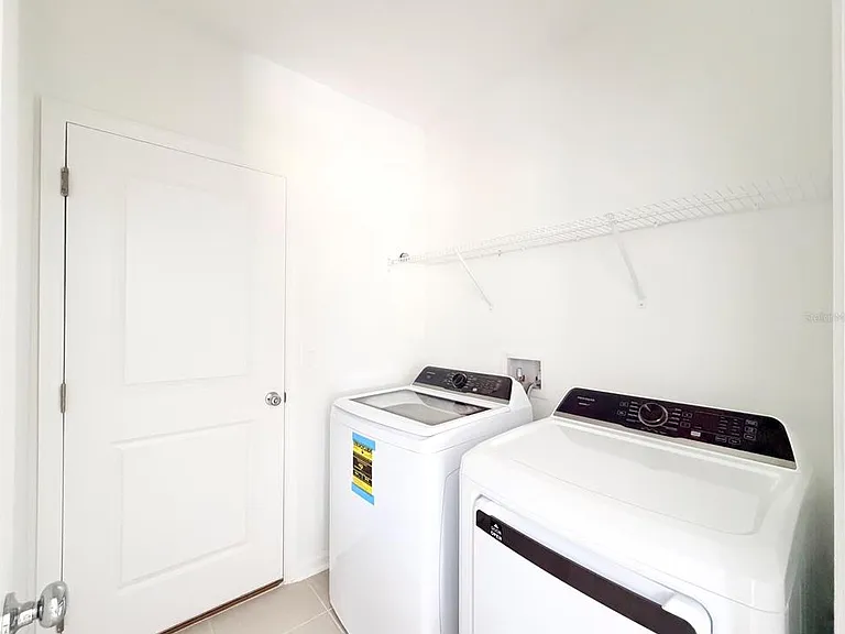 368 Kayden Cv — Photo 9
