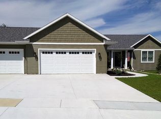 233 E Highland Ave, Fort Atkinson, WI 53538