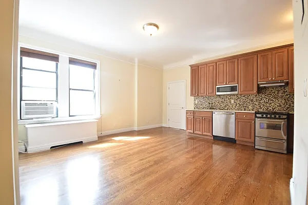 Rented by (Legacy) NY Quality Living Uptown | media 4
