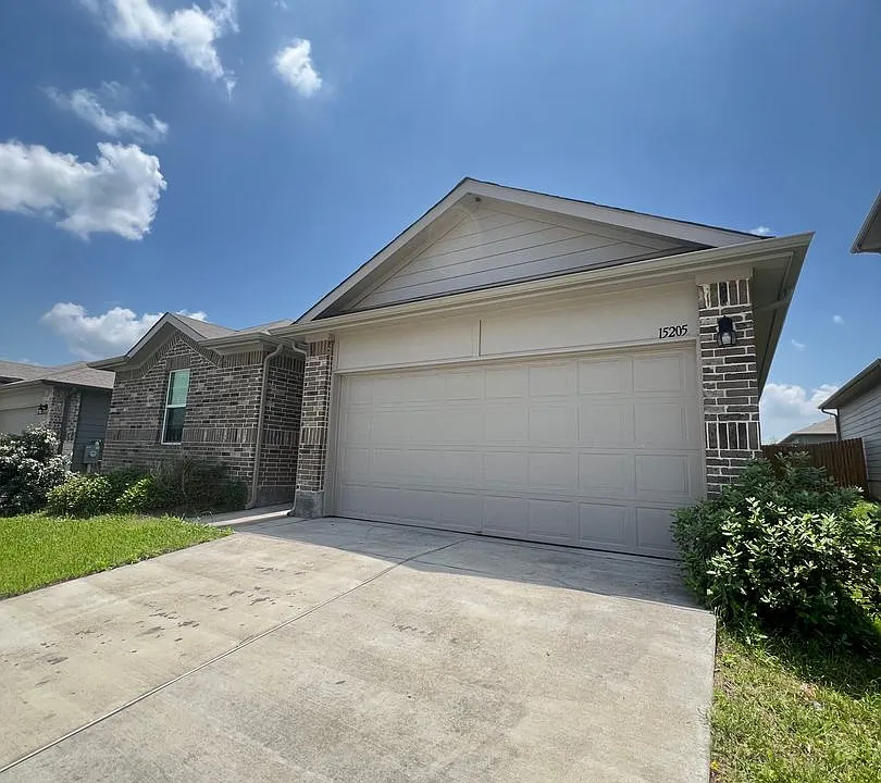 15205 Siberian Elm Ln