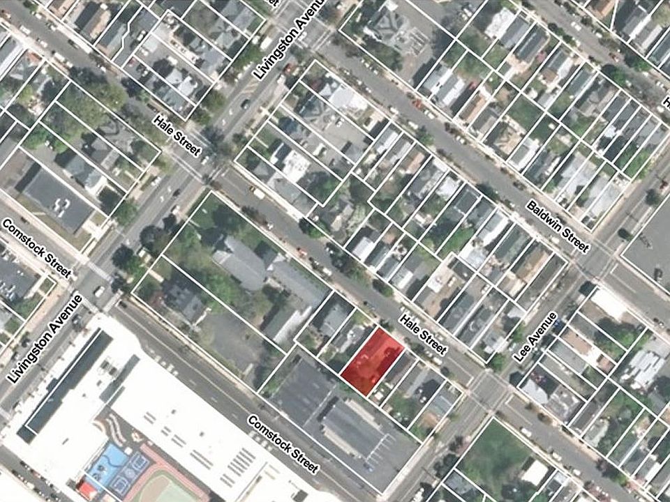2nd image of 212 Hale St
