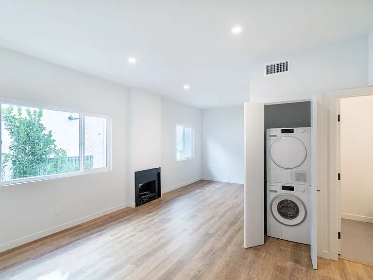 6120 Eleanor Ave — Photo 5
