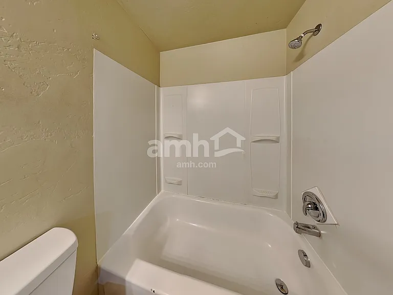 7128 N Kiowa Pkwy — Photo 16