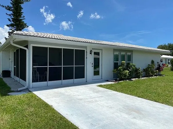 576 Circlewood Dr #R-3, Venice, FL 34293