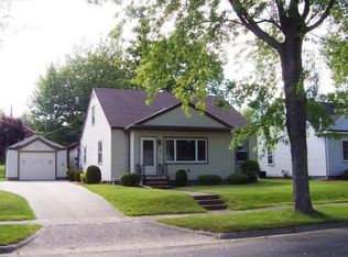 907 Mill St, Algoma, WI 54201