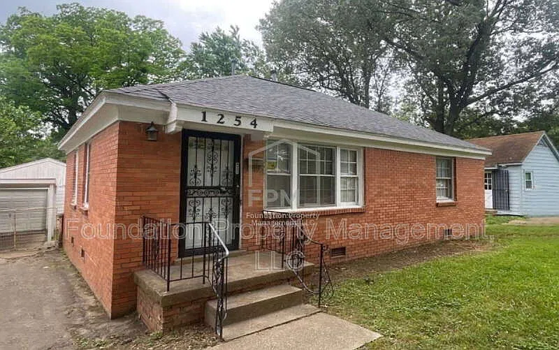 2 bed, 1.0 bath, 875 sqft, $995 — Photo 1