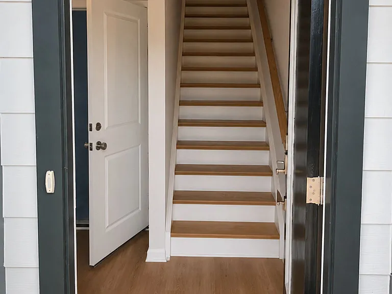 212 Ferebee Pl — Photo 2