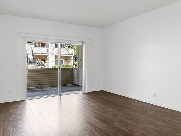 3rd image of 1036 Cedar Gables Dr