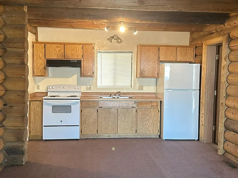 310 E White Mountain Blvd #2 — Photo 7