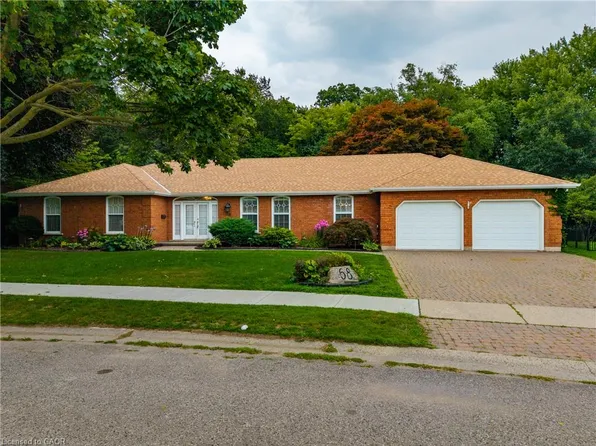 68 Royal Oak Dr, Brantford, ON N3R 7P5