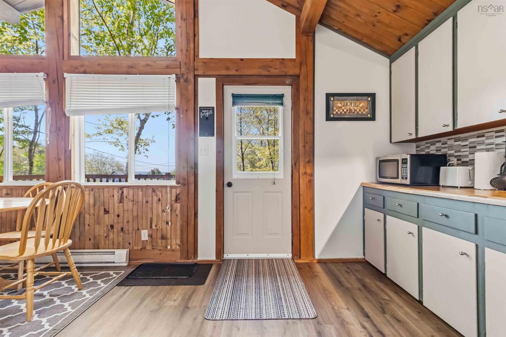 11 Beach View Ln, Queens, NS - More