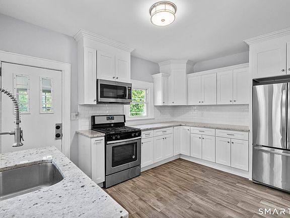 3rd image of 30 Homeside Avenue