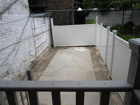 Rented by Sky Management | media 17