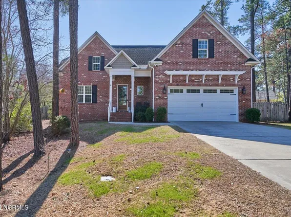 8 Regal Way, Pinehurst, NC 28374